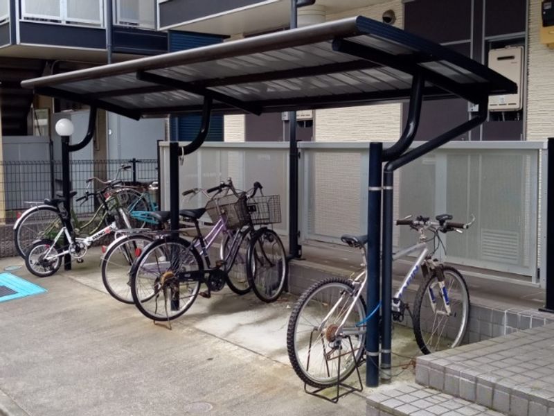 レオパレスヴェラ　コート 共用部分