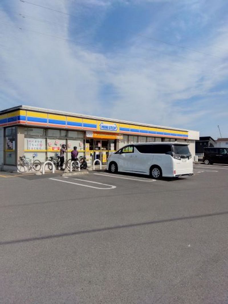 レオパレスシャルマン 周辺環境