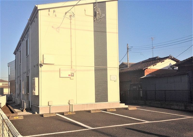 レオネクストサンクォーレねぎし 駐車場