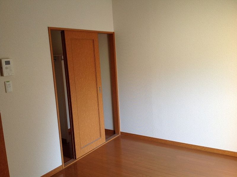 レオパレスポートハイム 収納