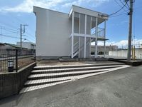 レオパレス鈴木第２ エントランス