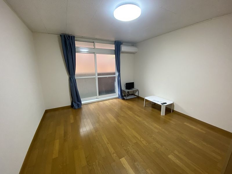 レオパレスツチナカ 居間
