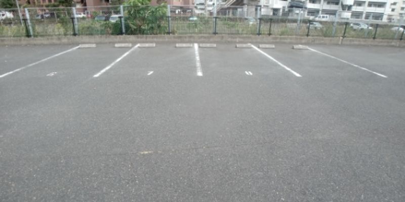 レオパレスエクレールＫ　若松 駐車場