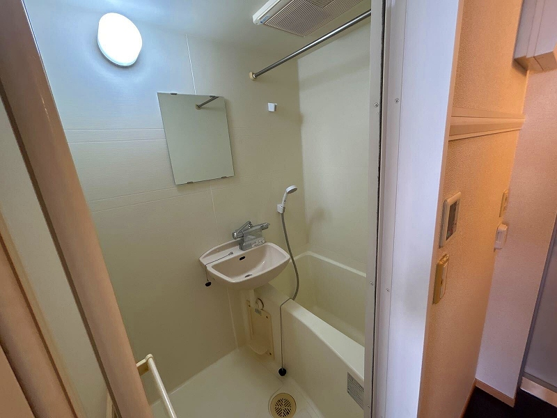 leopalace Sarcandra Bathroom