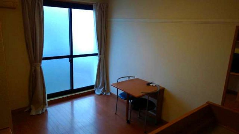 レオパレスメルベーユＡ 居間