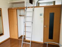 レオパレス竹原 居間