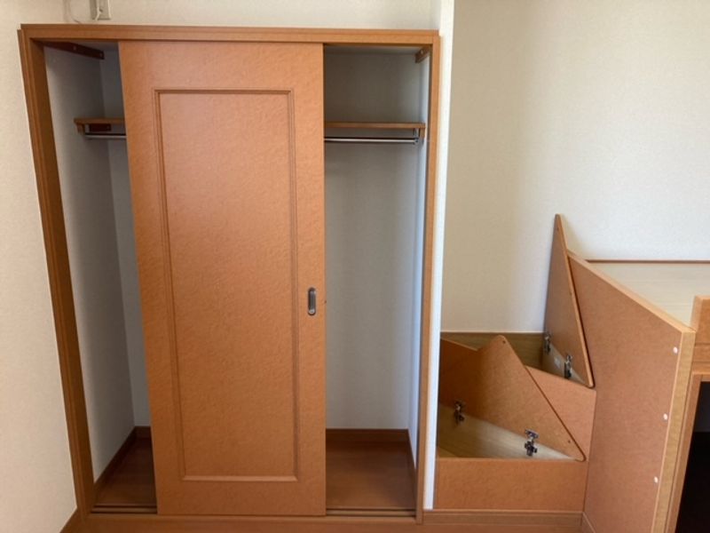 レオパレスシーザースパレス 収納