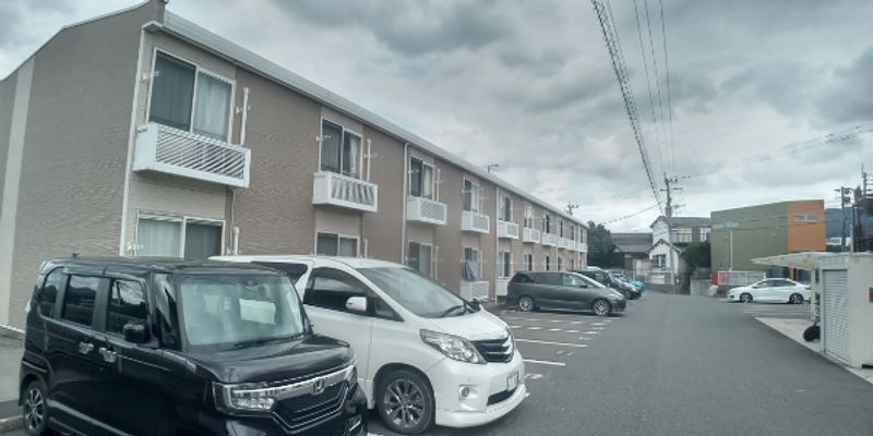 レオパレス南若園Ｂ 駐車場