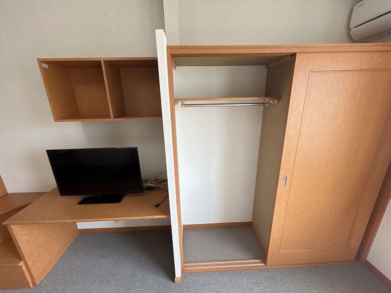レオパレスピュアタウン 収納