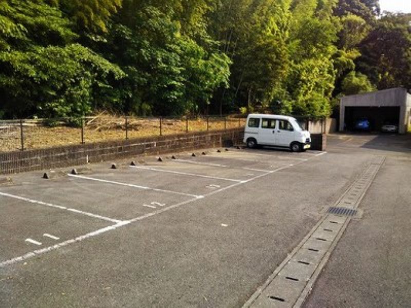 レオパレス日の隈 駐車場