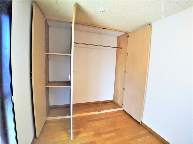 レオパレスツーエイト 収納
