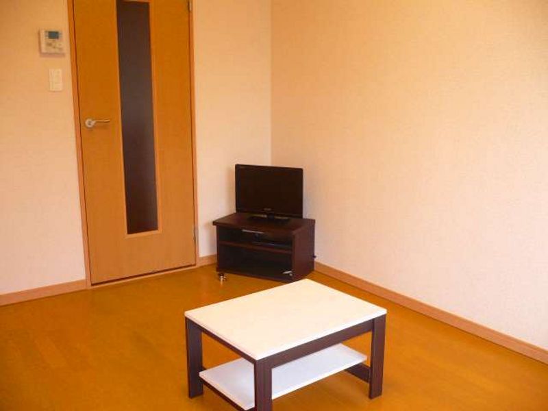 レオパレスアンドゥドゥ 居間