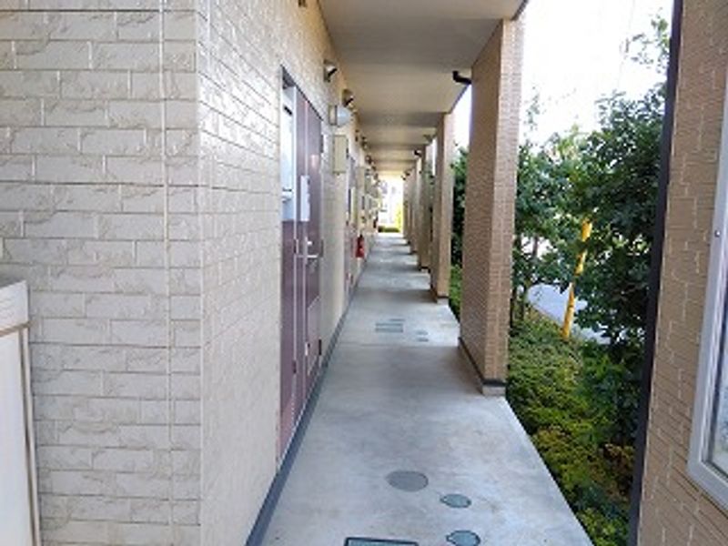 レオパレス双柳２番館 エントランス