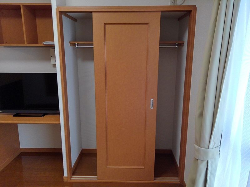 レオパレス向日葵 収納