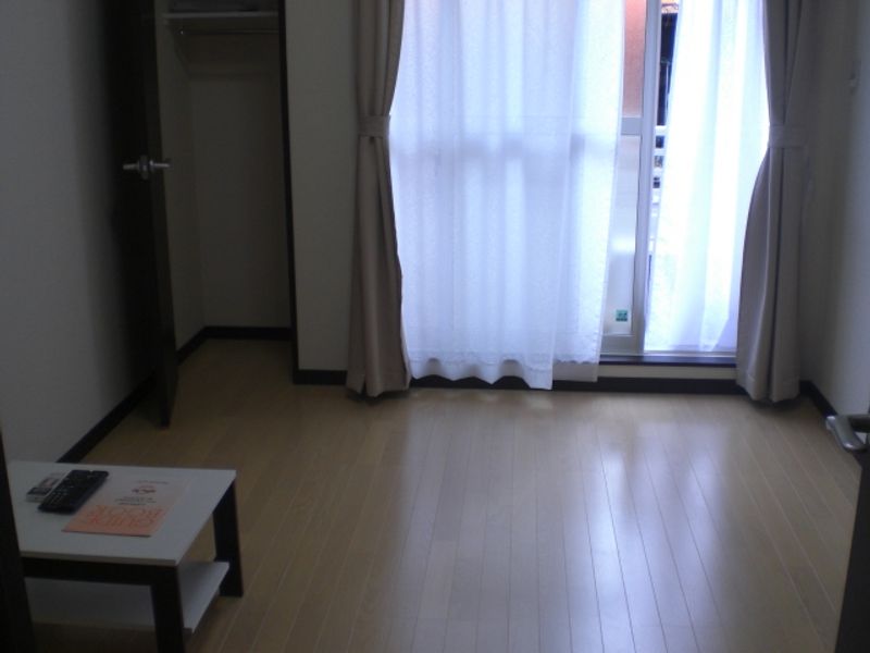 レオネクストパークサイドあおい 居間
