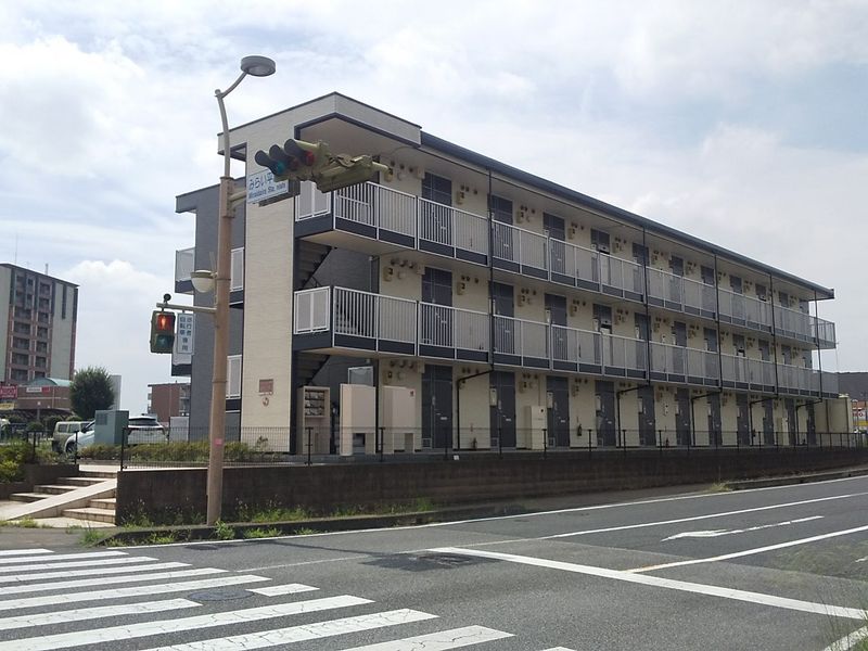 レオパレスみらい平 外観