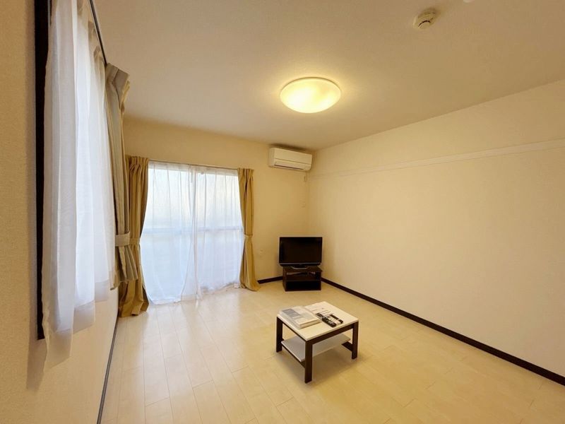 LEONEXT Luna Lumiere Koshigaya 客厅