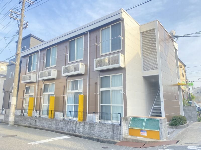 レオパレスミツマツⅦ エントランス