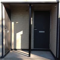 レオパレス桃木 玄関