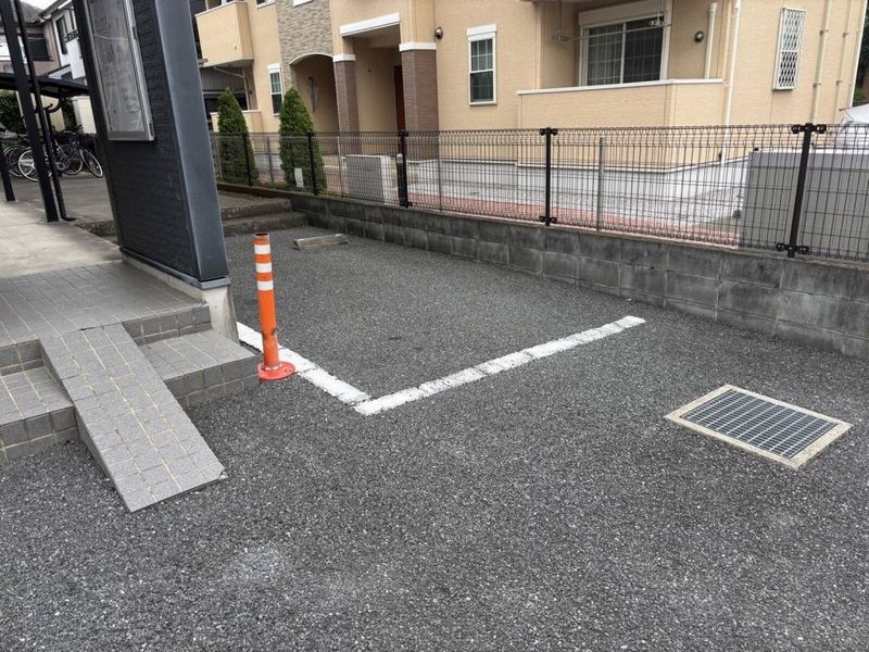 レオパレスラングシェーン 駐車場