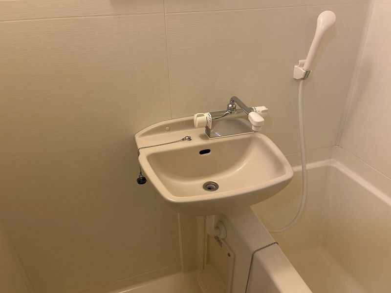 レオパレスカーサ　グリチーネ 洗面台