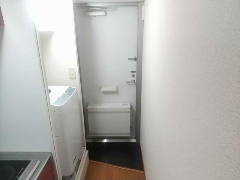 レオパレスクレール 玄関