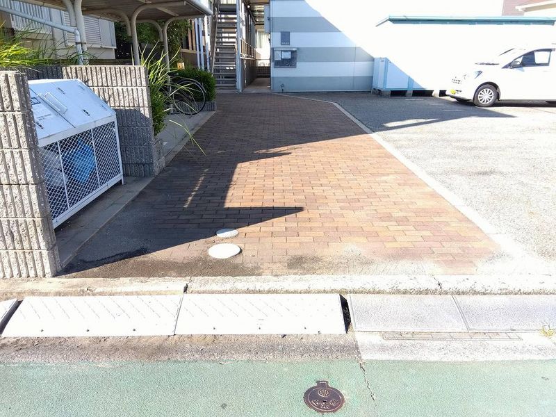 レオパレス天神Ⅱ エントランス