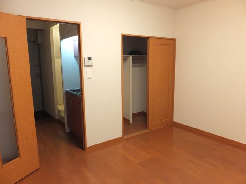 レオパレススター 居間