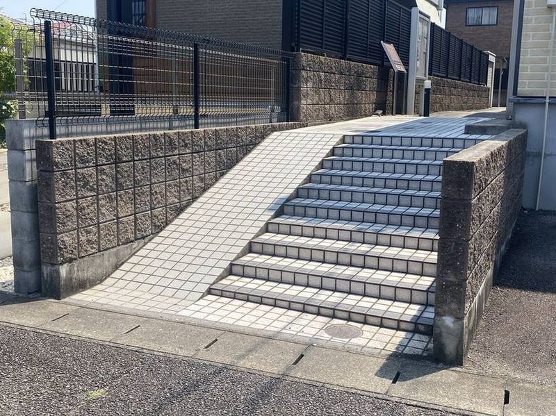レオパレスさくら エントランス