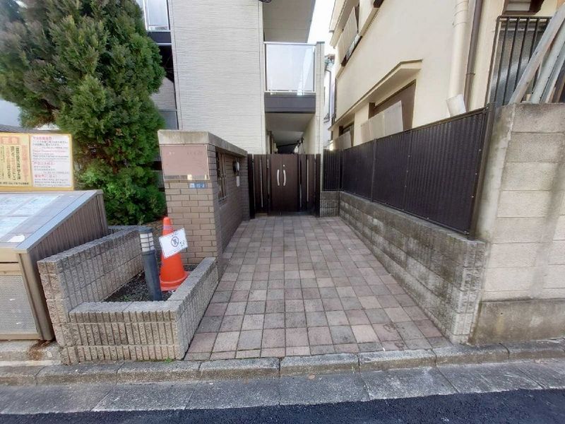 レオパレスＷＡＯ　ＷＡＯ エントランス
