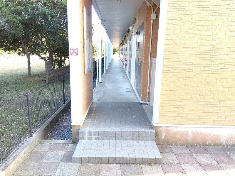 レオパレスサンライズビューＢ エントランス