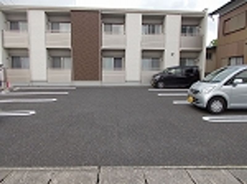 クレイノミモザ 駐車場