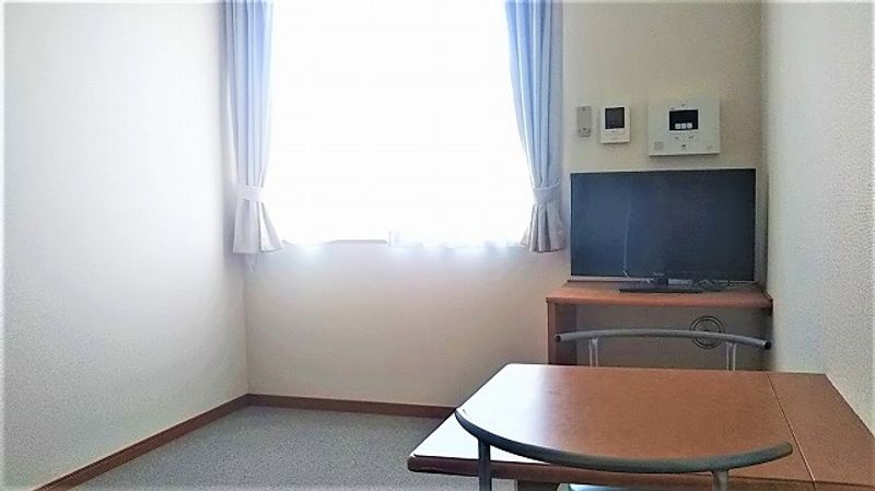 レオパレスプレジール 居間