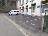 レオパレスプルミエ 駐車場