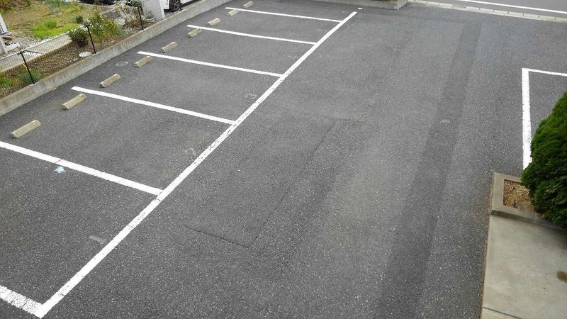 レオパレス青柳 駐車場