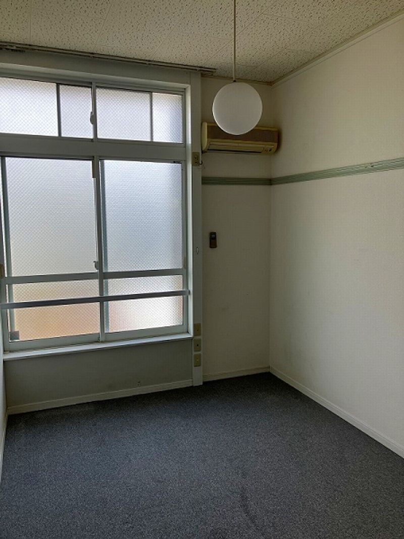 レオパレスエステーラ 居間