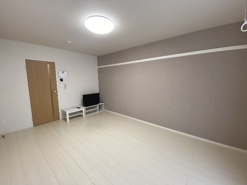 クレイノパーシモン寿 居間