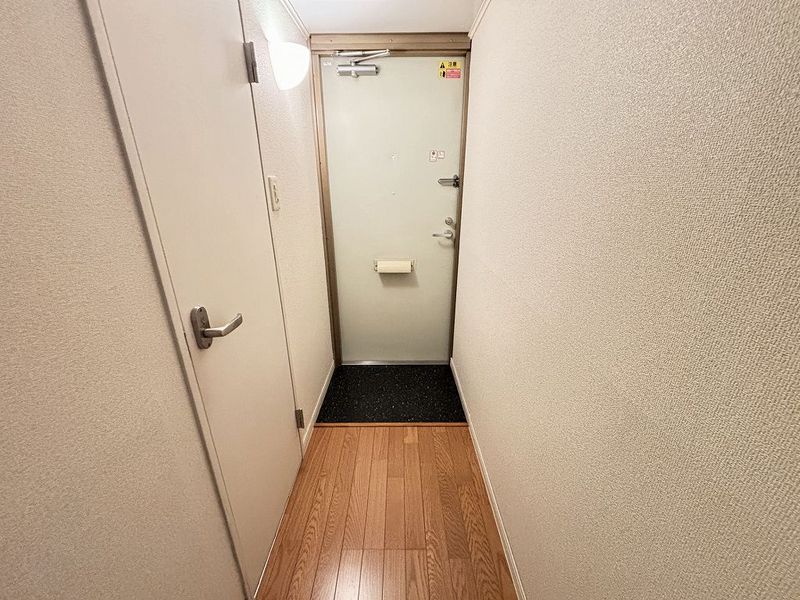 レオパレスプルメリアＫ 玄関