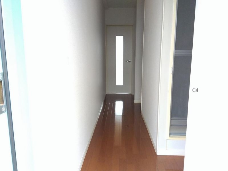 レオパレスエポックⅠ 玄関