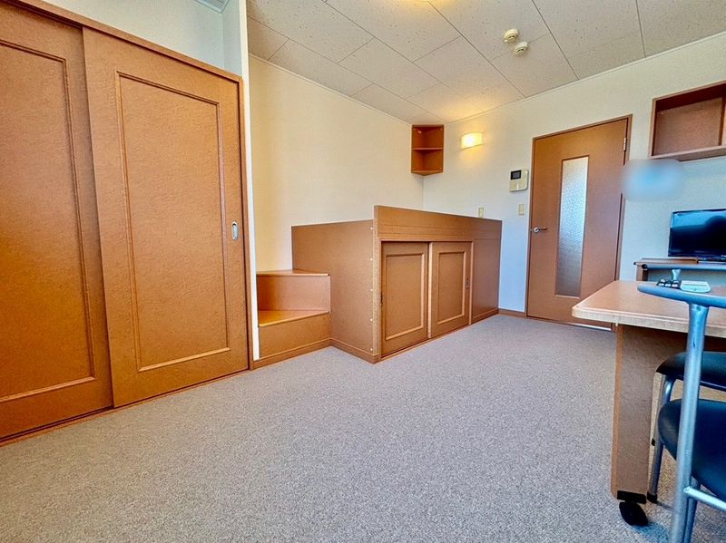 レオパレス八萬屋 居間