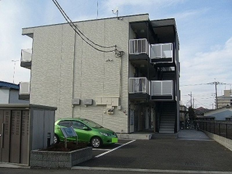 レオパレスルナ　ルミエール 駐車場