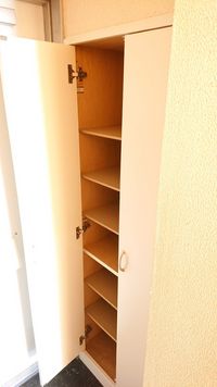 レオパレスあいりす 収納