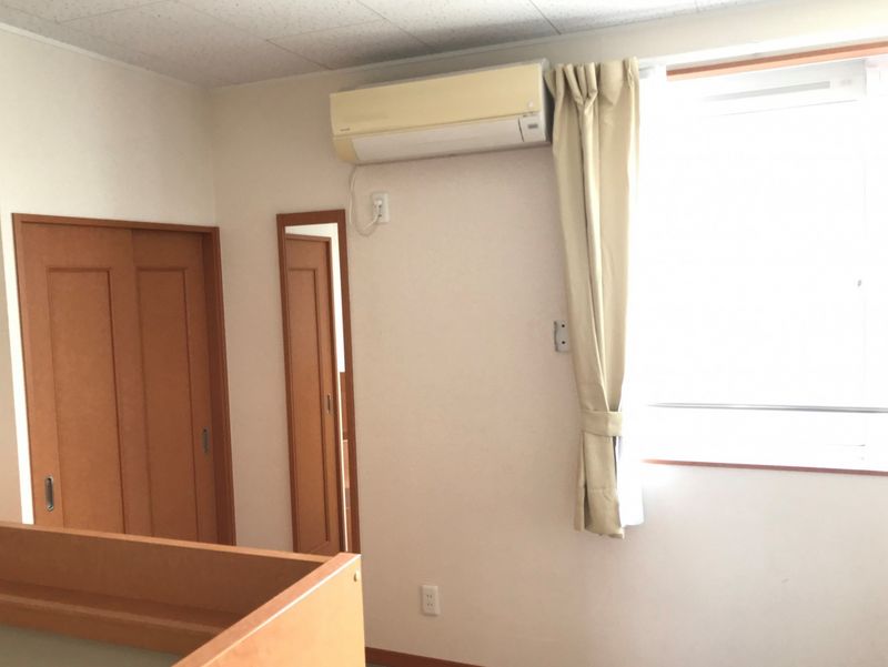 レオパレス富の中 収納
