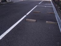 レオパレス鈴 駐車場