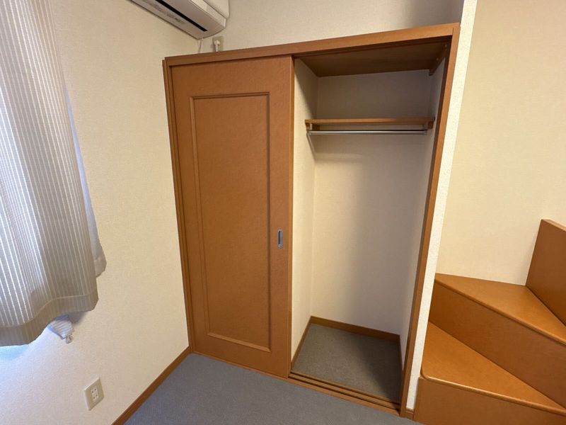 レオパレス三丁田 収納