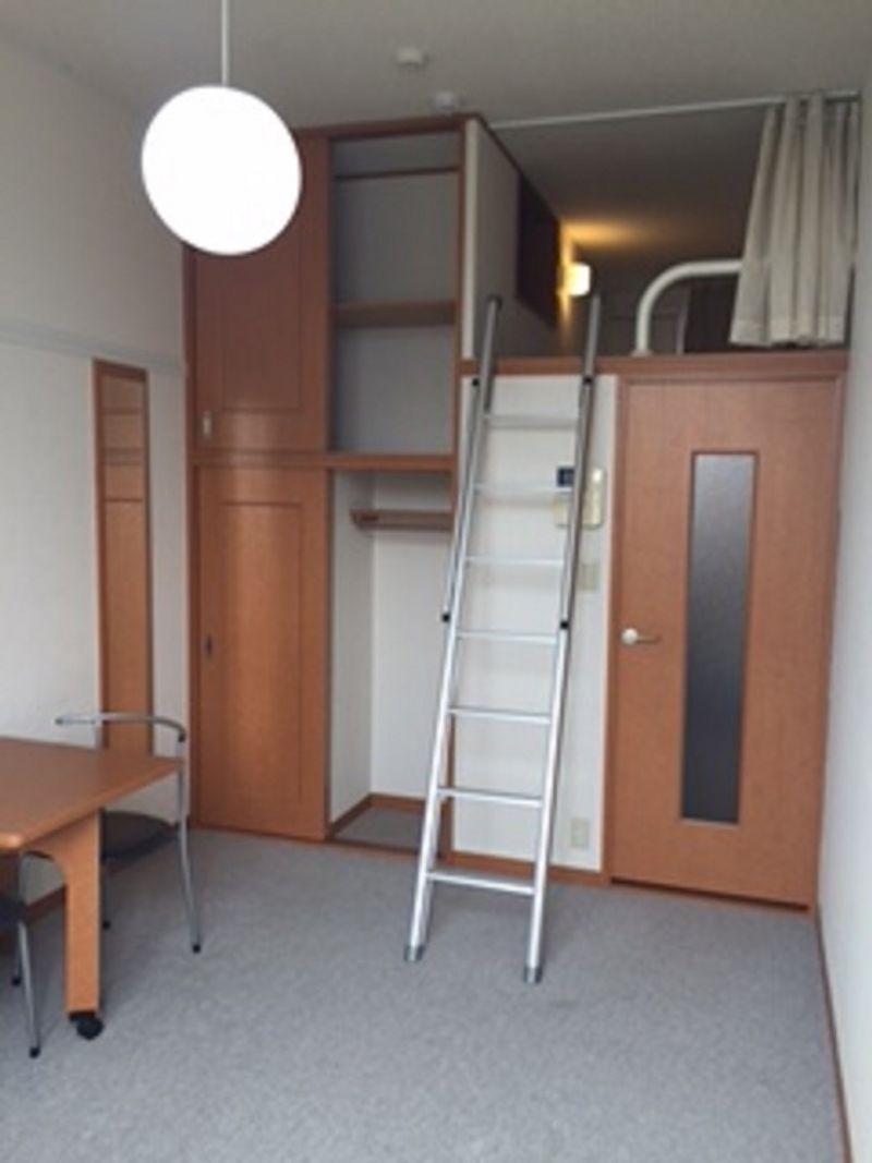 レオパレスピュア 収納