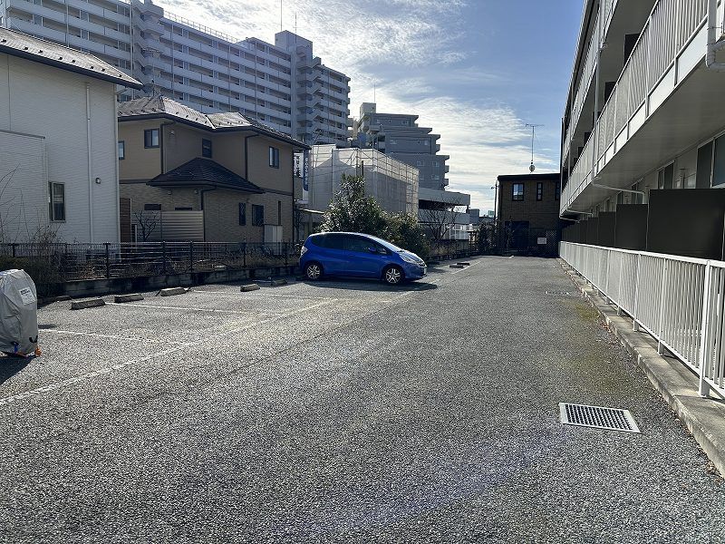 レオパレスソレイユ 駐車場