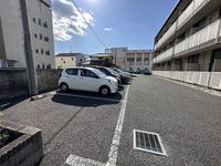 レオパレスコンフォートヒルズ 駐車場