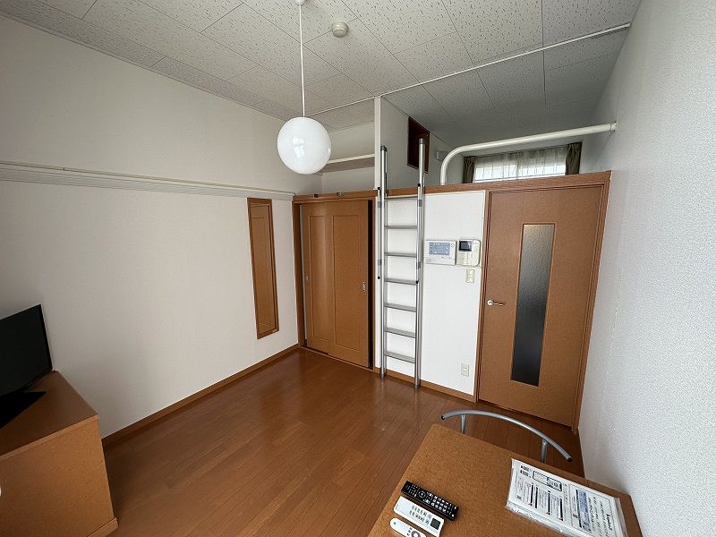 レオパレス吉宗 寝室