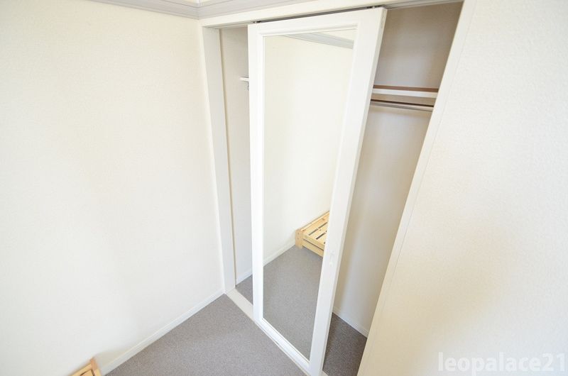 レオパレスドゥノール 収納